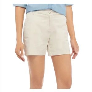 Crown & Ivy 2 Petite Pebble/Khaki Shorts